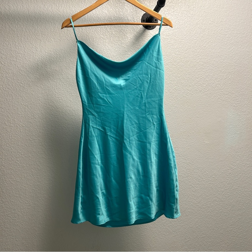 Victoria’s Secret Lingerie women’s size Medium Aqua blue with pearl detail strap